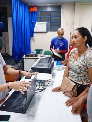 A Unidade Gestora de Projetos Especiais (UGPE), órgão da Secretaria de Estado de Desenvolvimento Urbano e Metropolitano (Sedurb), vai realizar, no dia 19 de fevereiro, mais um plantão social do Programa de Saneamento Integrado (Prosai) de Parintins (a 369 quilômetros de Manaus). O atendimento será voltado, principalmente, para as famílias incluídas no plano de reassentamento, além de esclarecer dúvidas da população.