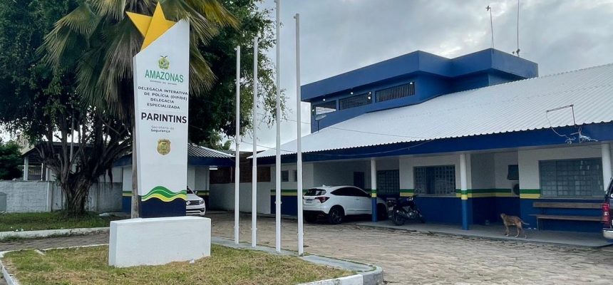 A Polícia Civil do Amazonas (PC-AM), por meio da Delegacia Especializada de Polícia (DEP) de Parintins (a 369 quilômetros de Manaus), cumpriu, nesta terça-feira (20/05), mandado de prisão preventiva de um homem, 61, por estupro de vulnerável da própria neta de 10 anos. A prisão ocorreu no município.