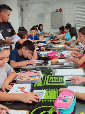 O Governo do Amazonas, por meio da Secretaria de Estado de Cultura e Economia Criativa, abre novas oportunidades de acesso gratuito à educação artística no interior do Estado. De 22 a 25 de julho de 2025, o Liceu de Artes e Ofícios Claudio Santoro – Unidade Parintins (distante 369 quilômetros de Manaus), estará com matrículas abertas para cursos nas áreas de Artes Visuais, Audiovisual, Dança, Música e Teatro.