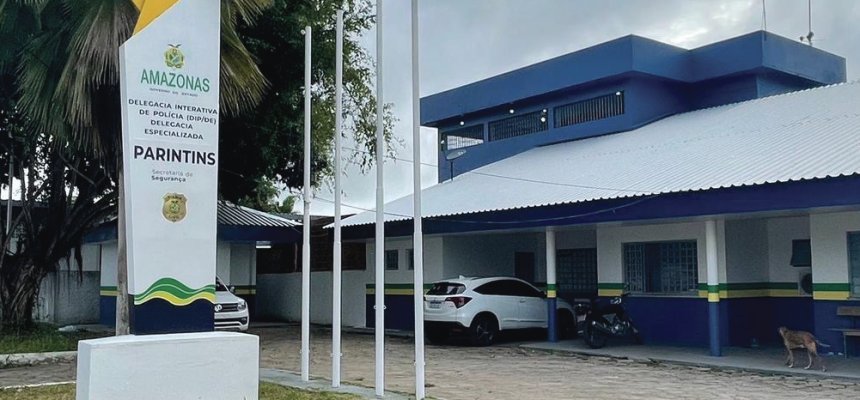 A Polícia Civil do Amazonas (PC-AM), por meio da Delegacia Especializada de Polícia (DEP) de Parintins (a 369 quilômetros de Manaus), cumpriu, nesta segunda-feira (08), mandado de prisão preventiva contra um homem, de 33 anos, pelo crime de tentativa de feminicídio contra sua companheira, de 29 anos.